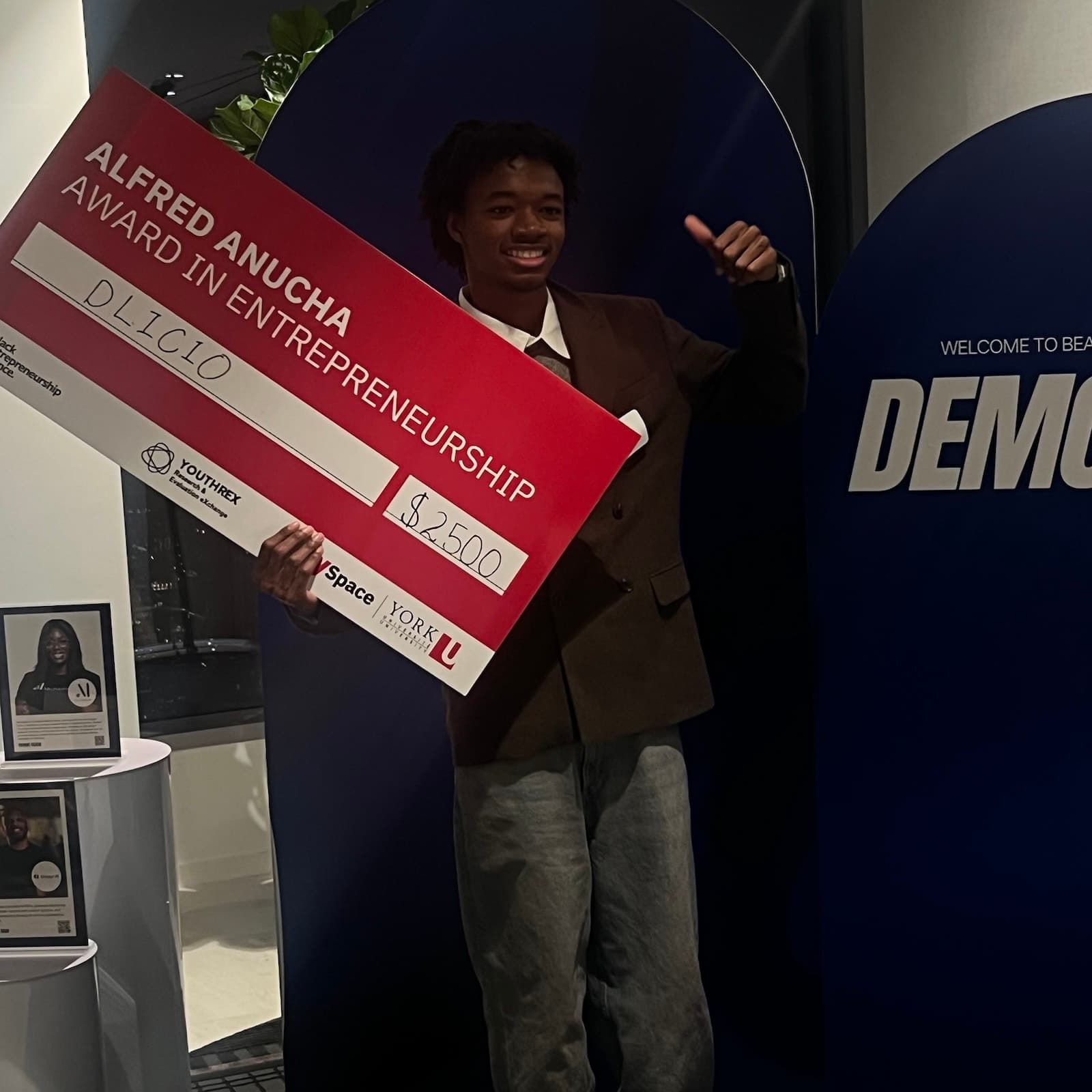 DLICIO award moment